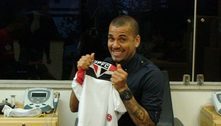 Daniel Alves tem rescisão publicada e já pode assinar com outro clube