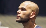 Na época em que foi detido, Daniel Alves tinha contrato com o Pumas, do México, e havia disputado a Copa do Mundo do Catar. No mesmo dia em que o jogador foi preso de forma preventiva, o clube anunciou a rescisão de seu vínculo com a equipe. Desde então, o lateral está detido no presídio Brians 2, na Catalunha