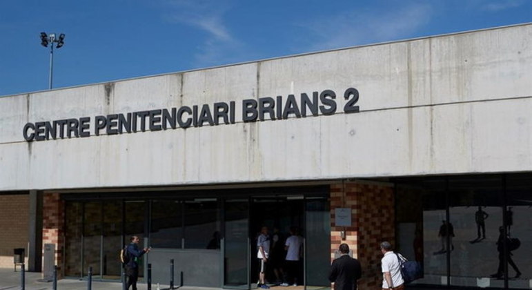 Brians 2, prisão onde Daniel Alves reparte o espaço com detentos acusados de agressão sexual