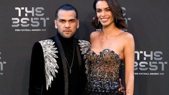 Recién separada, exesposa se encuentra con Daniel Alves en prisión en España – Deportes