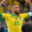 Multicampeão, Daniel Alves, chega a 42 títulos com o ouro deste sábado (7) (Lance! Galerias)
