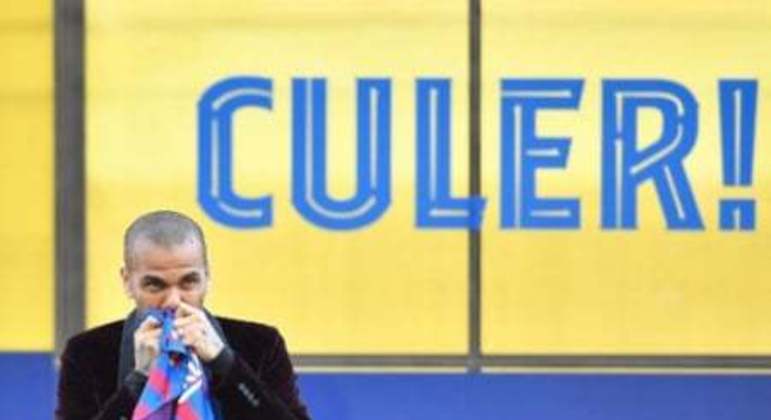 Daniel Alves - Apresentação no Barcelona