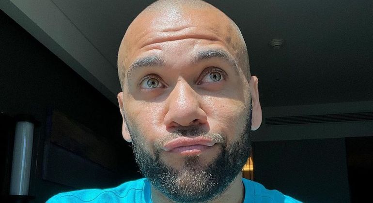 Daniel Alves foi transferido para o Centro Penitenciário Brians 2
