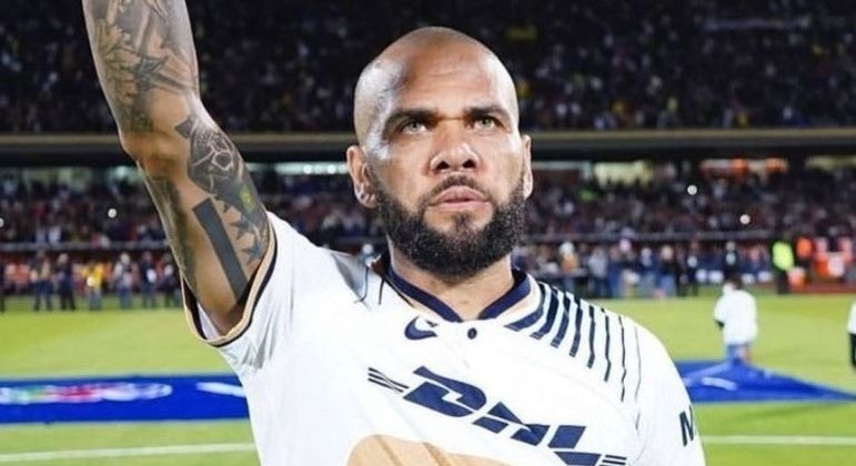 Defesa de Daniel Alves apresenta recurso e acredita que jogador deixe a prisão  dentro de um mês - Esportes - R7 Fora de Jogo