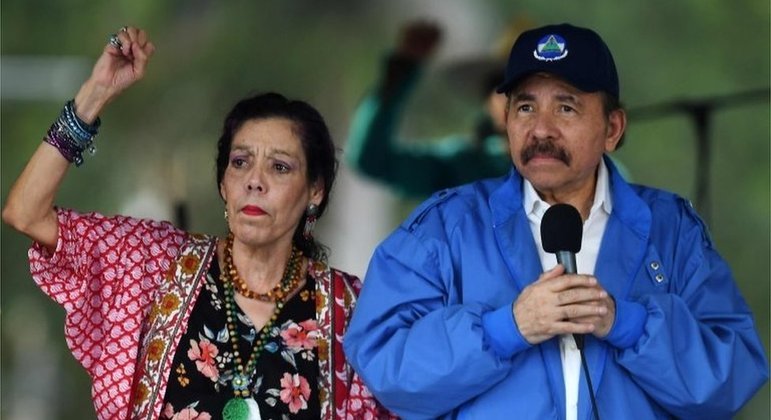 Ditador da Nicarágua Daniel Ortega e sua mulher, Rusario Muillo, apoiam Lula
