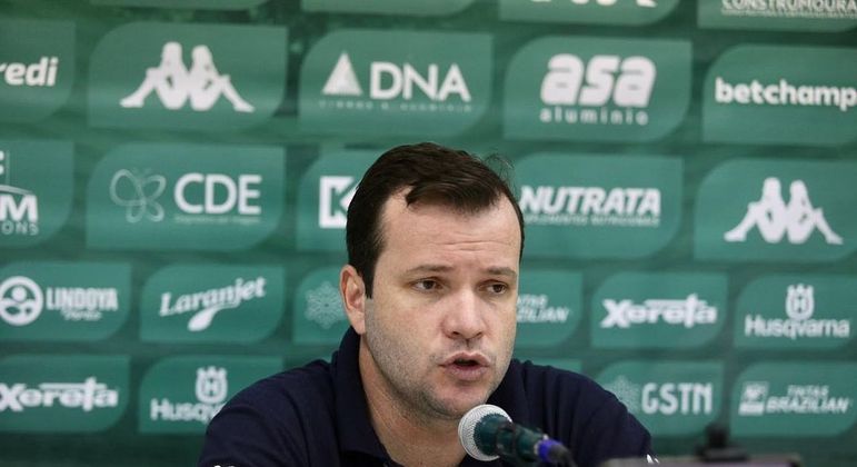 Técnico Daniel Paulista  teve contrato renovado até o fim de 2022 com o Guarani