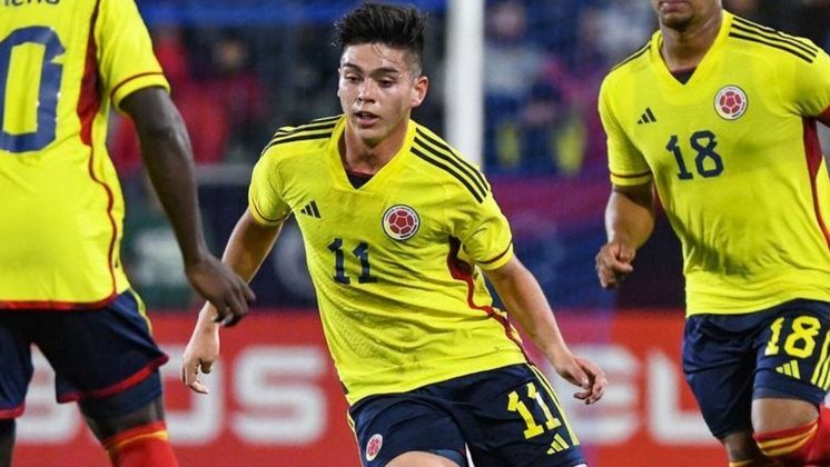 Nos Jogos Pan-Americanos em Santiago, no Chile, a seleção da Colômbia tem contado com uma peça importante para as vitórias: Daniel Ruiz. O meio-campista, de 22 anos, é considerado uma joia do futebol colombiano e foi até chamado de 