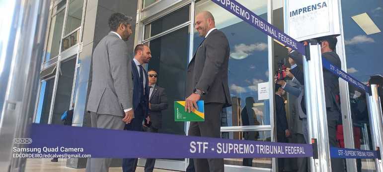 Deputado é impedido de acompanhar o julgamento na área do plenário do Supremo em razão de norma do STF que restringe o acesso ao local por causa da Covid-19