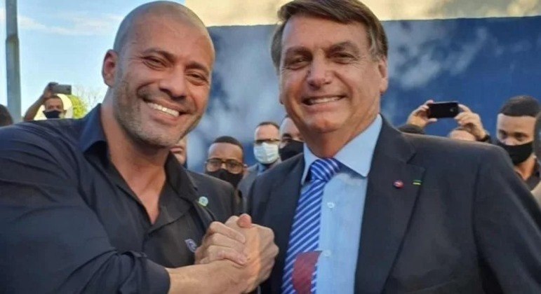 Deputado Daniel Silveira, ao lado do presidente Bolsonaro