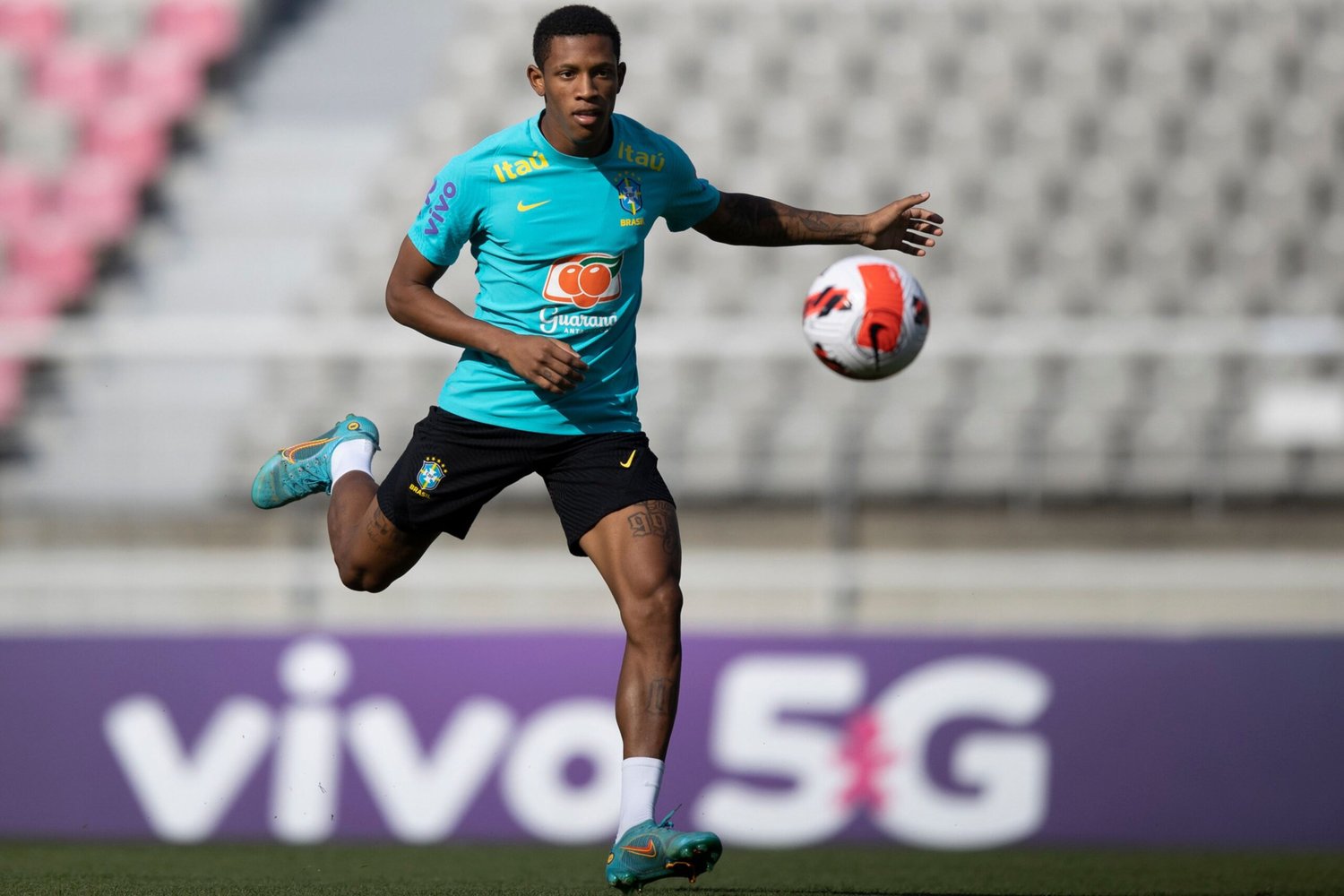 Mais constrangedor para Tite é que Danilo está treinando muito bem. Não há desculpa para não testá-lo
