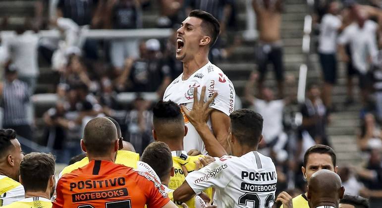 Danilo Avelar viveu bons momentos com a camisa do Corinthians