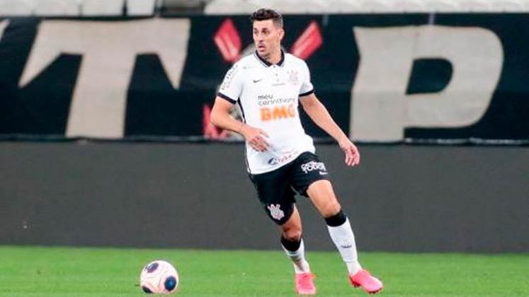 Danilo Avelar (32 anos) — Lateral-esquerdo/Zagueiro — Valor de mercado: 1,2 milhão de euros (R$ 7,6 milhões) — Corinthians quer se livrar do atleta.