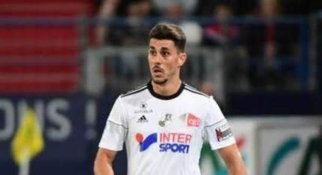 Danilo Avelar, do Corinthians, jogou no futebol italiano nas equipes do Cagliari e Torino. Teve também uma rápida passagem no francês Amiens.