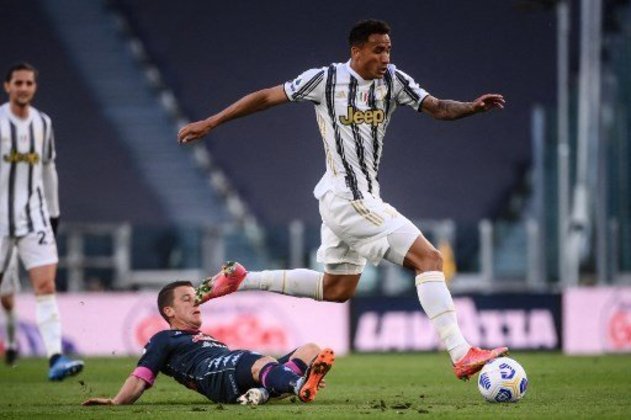 DANILO (LD, Juventus) – Um dos pilares da equipe de Tite, cumpre muito bem sua função pelo lado direito da defesa