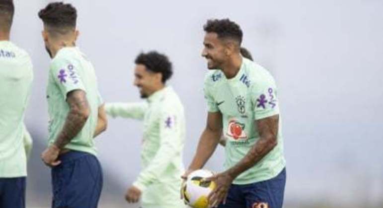 Danilo - Treino Seleção Brasileira