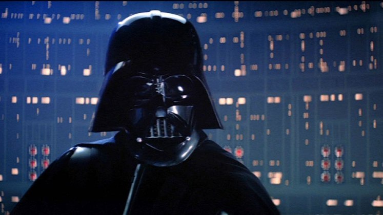 Darth Vader: nascido como Anakin Skywalker, um dos vilões mais inesquecíveis da galáxia é um anti-herói que apesar de toda a perversidade passa por uma mudança surpreendente de caráter e consegue se redimir no final de sua história.