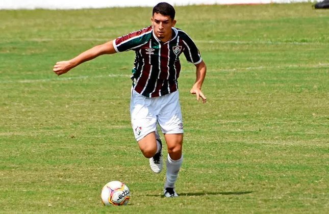 Davi - nascido em 30/01/2002 - contrato até 31/12/2023. Fluminense tem 100% dos direitos.