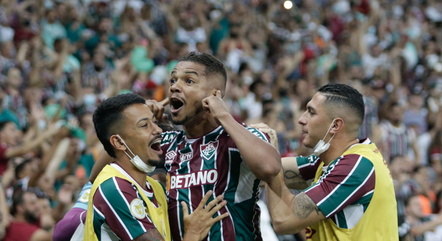 David Braz fez um dos gols da vitória do Fluminense