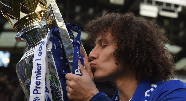 Não há como negar a carreira vitoriosa de David Luiz. Venceu a Champions com o Chelsea