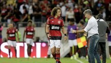 David Luiz sendo recuperado para duas decisões. Contra o Atlético e, principalmente, contra o Palmeiras