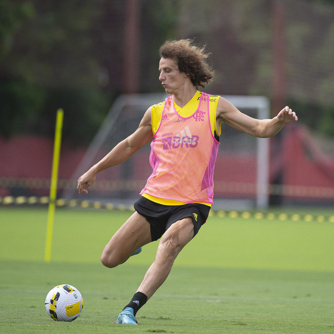 David Luiz no treino no CT Ninho do Urubu