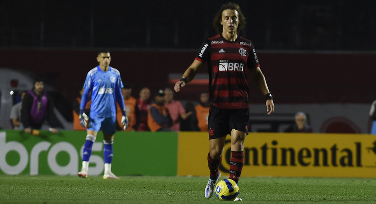 David Luiz saiu no intervalo do jogo contra o São Paulo
