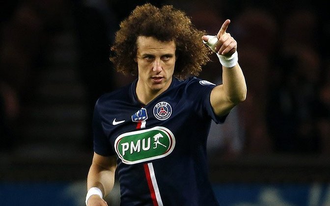 David Luiz - Saiu do Chelsea para o PSG em 2014 - Valor: 49,5 milhões de euros