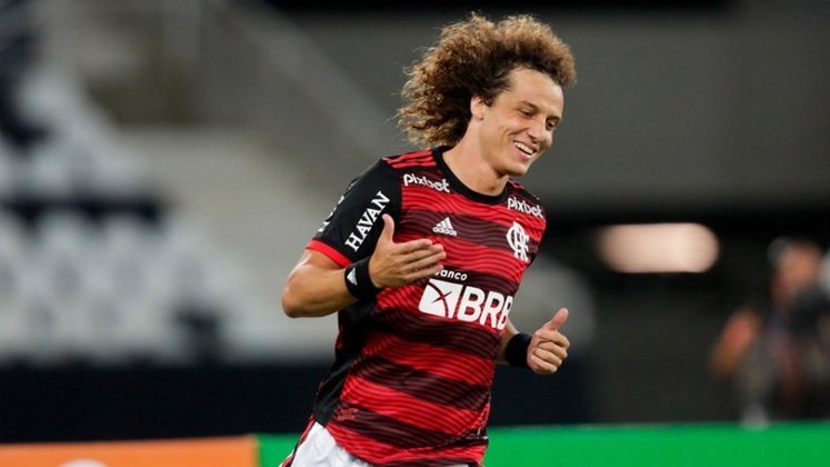 David Luiz - zagueiro - 35 anos - atualmente no Flamengo