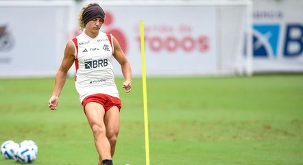 David Luiz, zagueiro do Flamengo, durante treino no Ninho do Urubu