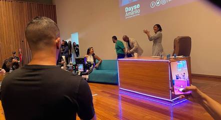 Dayse Amarilio recebeu convidados na CLDF