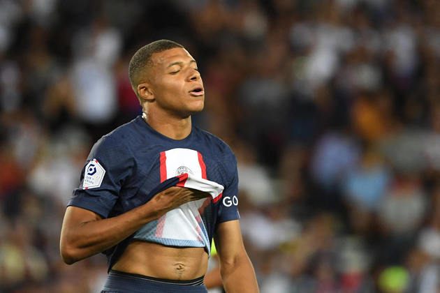 De acordo com a repórter Natalie Gedra, da ESPN, as atitudes de Mbappé repercutiram mal entre torcedores, porém a imprensa local 'pega leve' com o camisa 7 por ele ser francês.