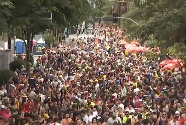 De acordo com as informações da secretaria das Subprefeituras enviadas à TV Globo, até agora, em 2024, foram cancelados 129 desfiles.