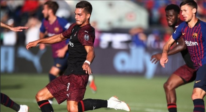 De acordo com o jornalista Gianluca Di Marzio, o atacante português André Silva é do Sevilla. Após os exames médicos, será anunciado pelo clube espanhol. A transferência dever