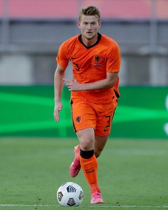 Matthijs de Ligt (Holanda)Em sua primeira participação em Copa do Mundo, De Ligt defende o título de bonitão