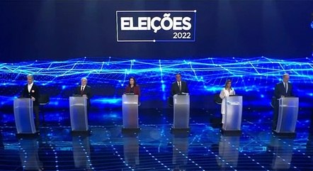 Presidenciáveis reunidos durante o debate