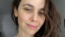 Débora Falabella posta selfie de cara limpa e ganha elogios: 'Linda e talentosa'