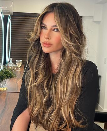No Instagram, Débora se define como criadora de conteúdo e, até o fechamento desta nota, já somava 107 mil seguidores na conta
