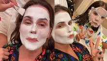 Deborah Secco brinca de spa com a filha, Maria Flor, e posa de máscara facial feita pela menina