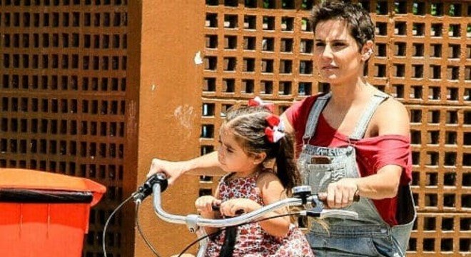 deborah secco votando