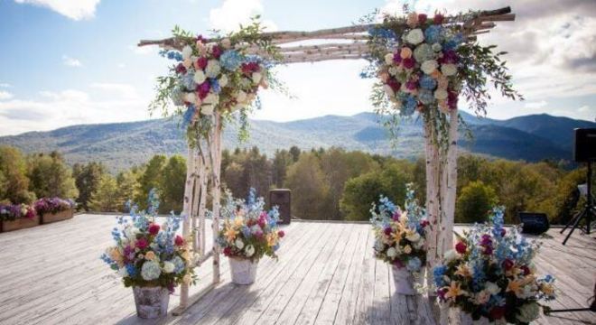 Decoração de casamento com hortênsias no arco