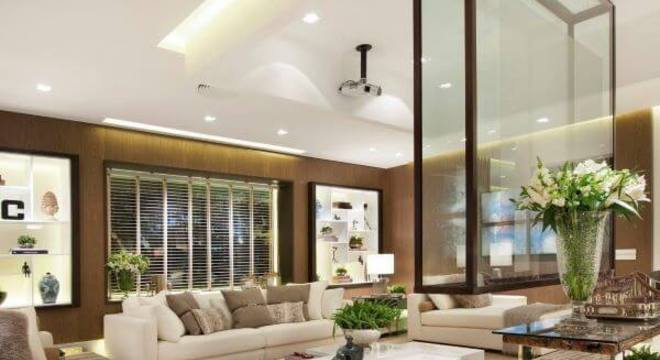 Decoração de sala de estar com cores neutras