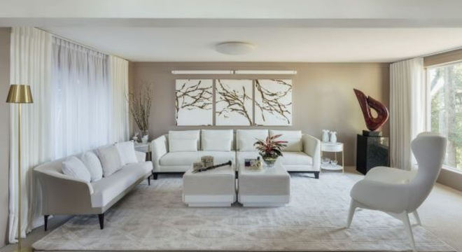 Decoração de sala de estar em cores neutras
