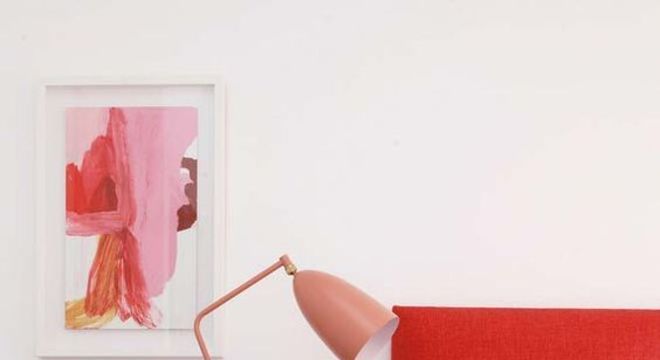 Decoração moderna em rosa e vermelho