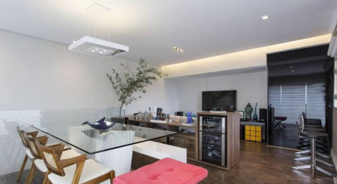 Decoração para sala de jantar com mesa de jantar de vidro 