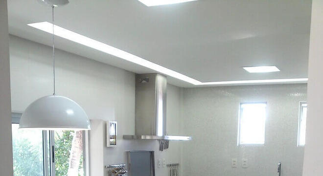  Decoração simples com luminária para cozinha 