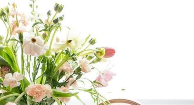 Decore a mesa do café da manhã com descansos de panela feitos de barbante