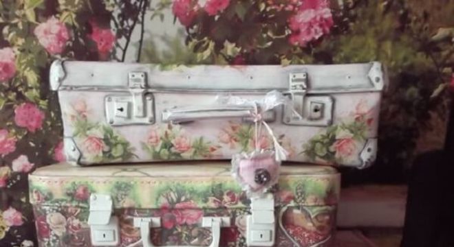 Decoupage aplicada em malas