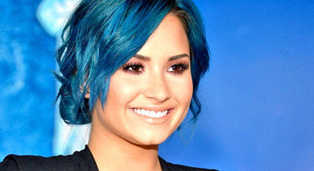 Demi Lovato voltou a usar pronomes femininos
