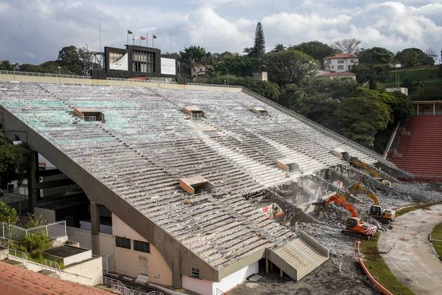 No lugar do tobogã, um prédio de cinco andares e quatro subsolos,  totalizando 44 mil m², será construído. O edifício vai abrigar um Centro de Convenções e eventos e um estacionamento na parte do subsolo