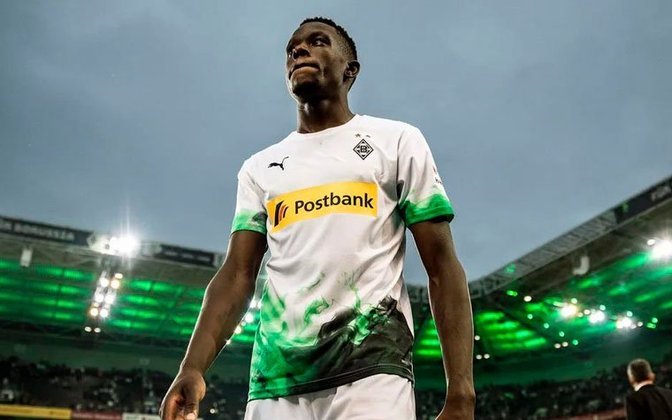 Denis Zakaria (volante / 25 anos / Borussia Mönchengladbach) - valor de mercado: 27 milhões de euros (R$ 173 milhões)